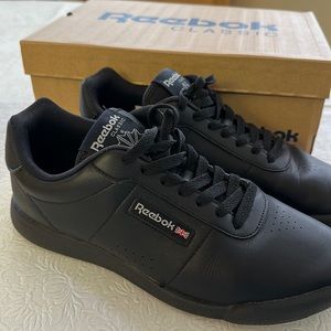 Reebok Classic Black Princess 8.5 (like new with box)
